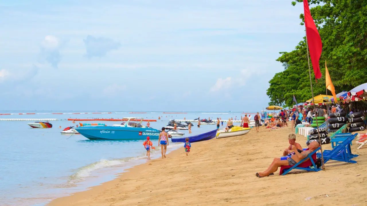 หาดจอมเทียน