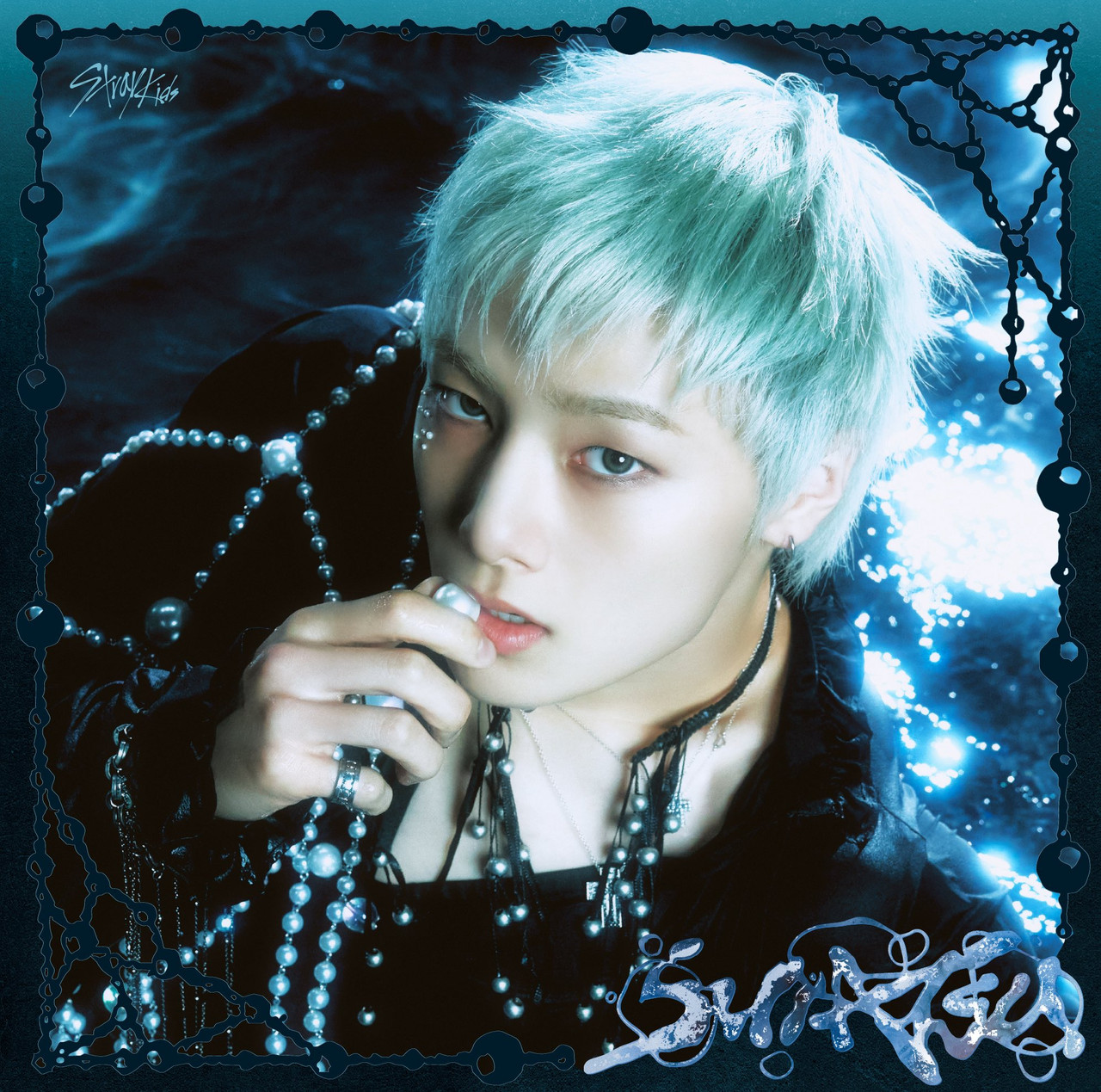 Stray-Kids-JP-2111080161483599941-04.jpg