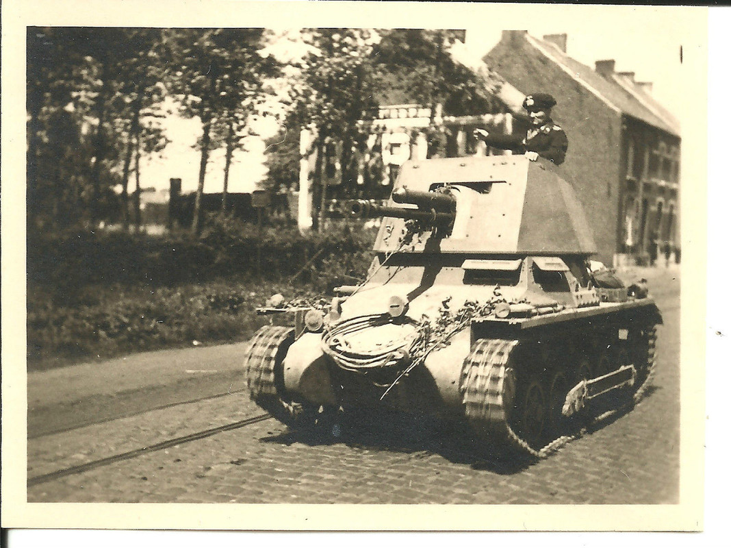 Orig Foto Panzer-Jäg-SFL 4,7 Pak Strassenkampf H