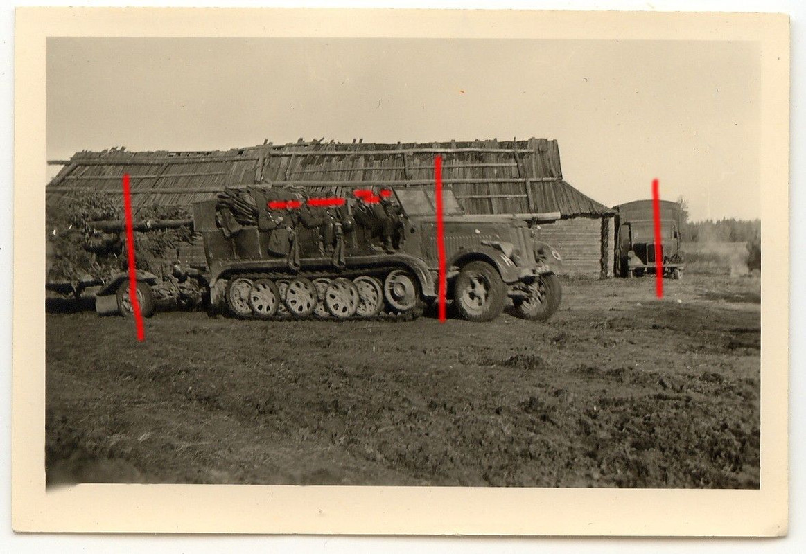 Russland Panzer Halbkette 8 Tonner mit Geschütz 