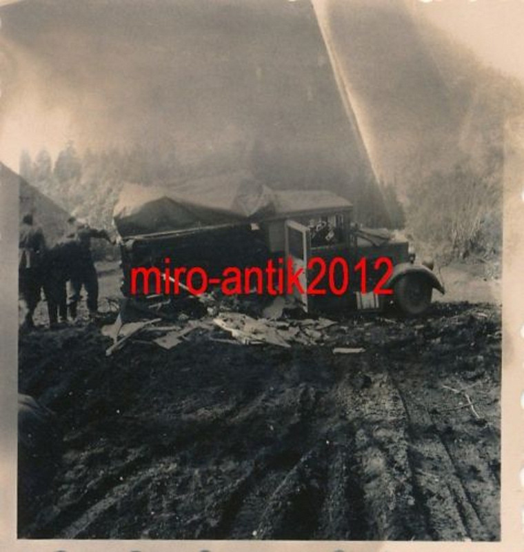 Foto, Wehrmacht, zerstörter Lkw