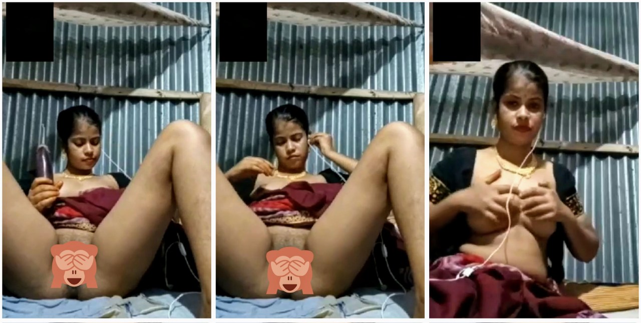 Desi village bhabhi spreading her legs rubbing her boobs