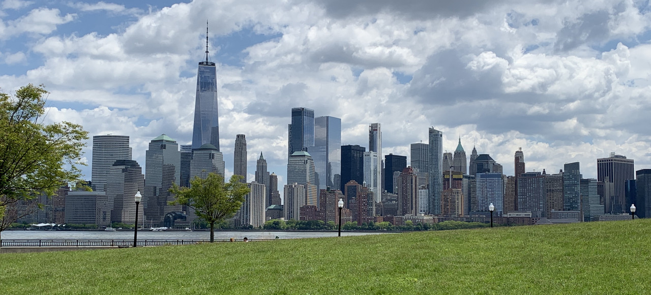 42477676-F62F-4FA0-87A1-1D8B93289089