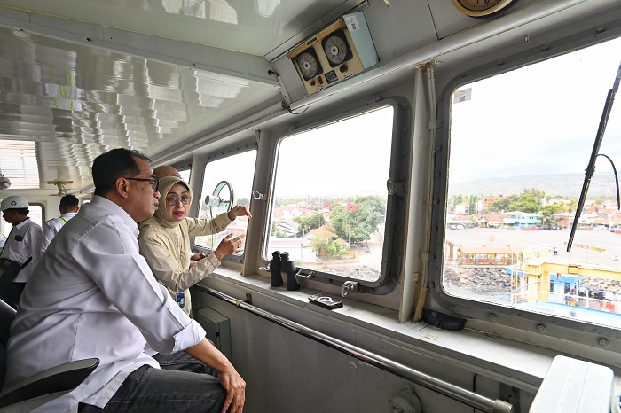 Menteri Perhubungan Budi Karya Sumadi baru-baru ini meninjau pelabuhan Ketapang, Banyuwangi dan pelabuhan Gilimanuk, Bali.