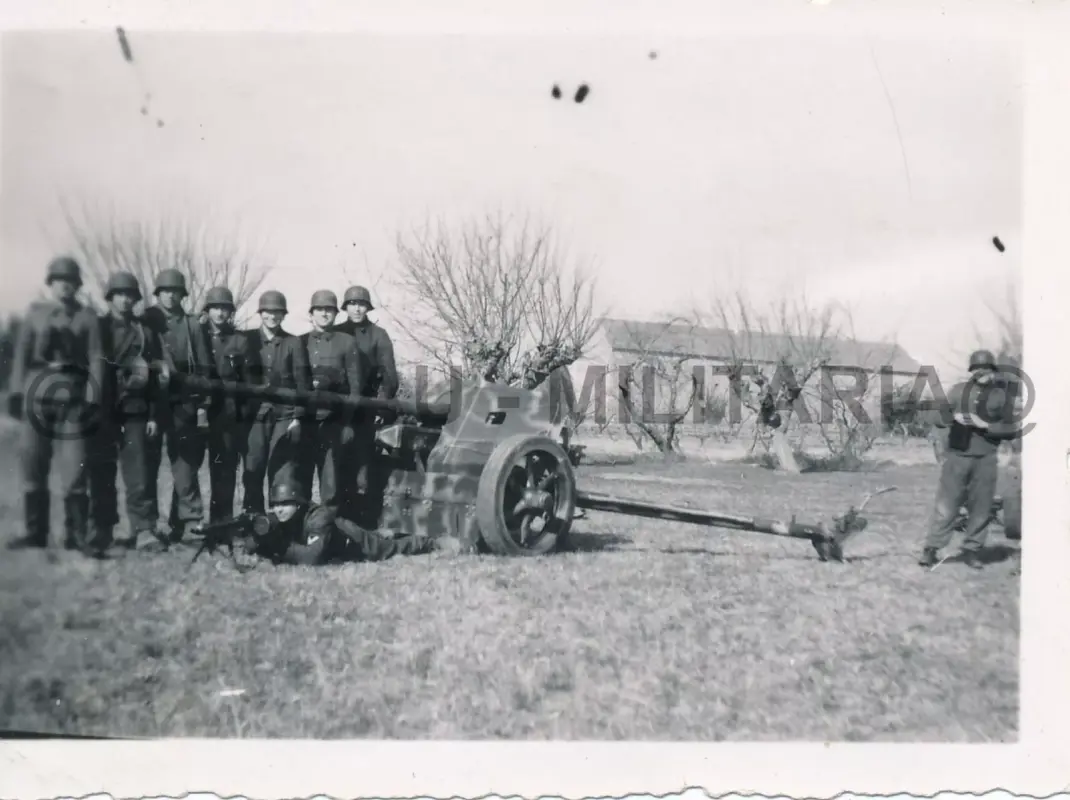 S881 Panzerjäger 2. Panzer-Division DR mit 5cm PaK Geschütz camo Frankreich 1943