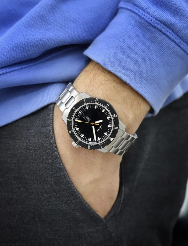 B4C19592-7E9B-40DE-A93B-7A83CE6BF8B1