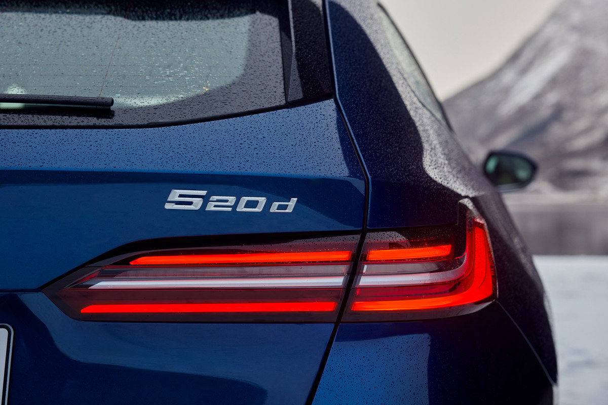 P90537368_highRes_the-new-bmw-520d-xdr
