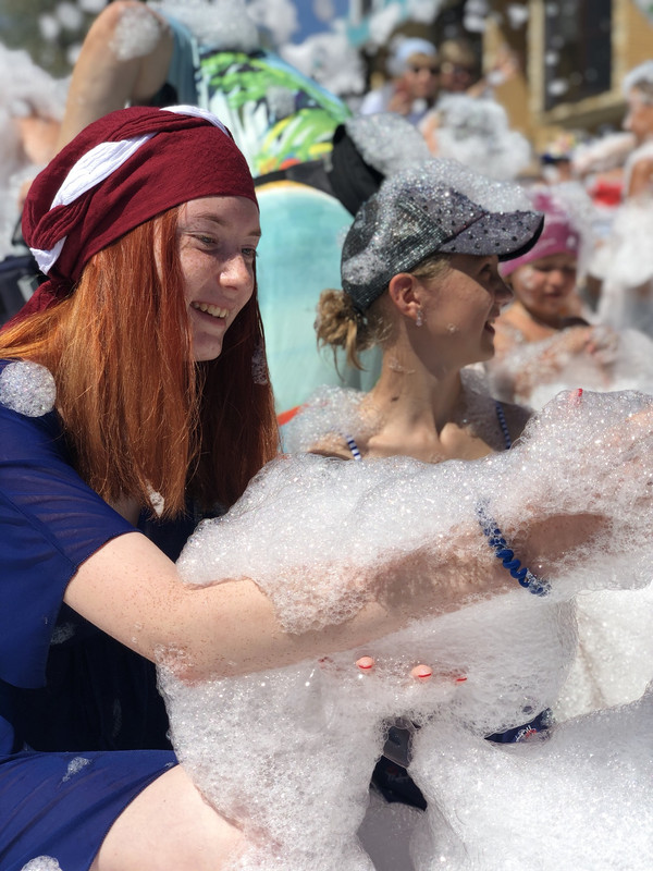 F395FEAD-46D6-463F-A8A4-20ADAAE22B2A