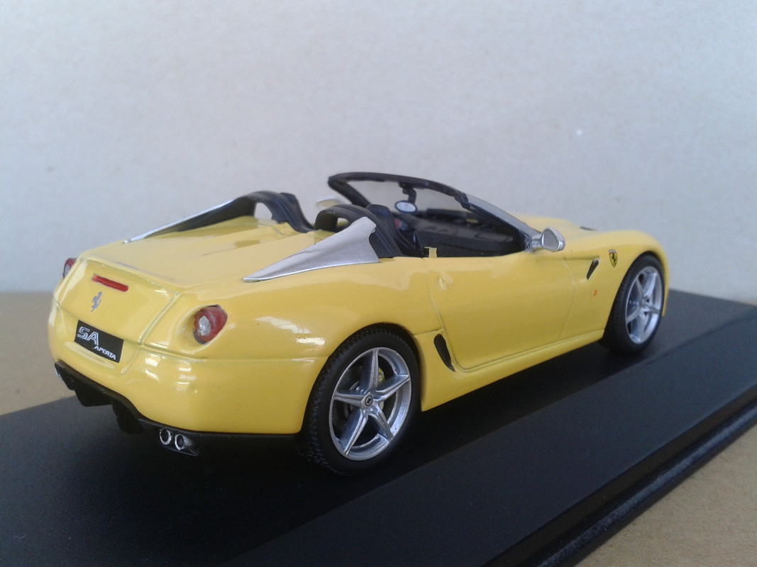 2010 Ferrari SA Aperta (Ixo - nº11 Ferrari GT Collection) (5)