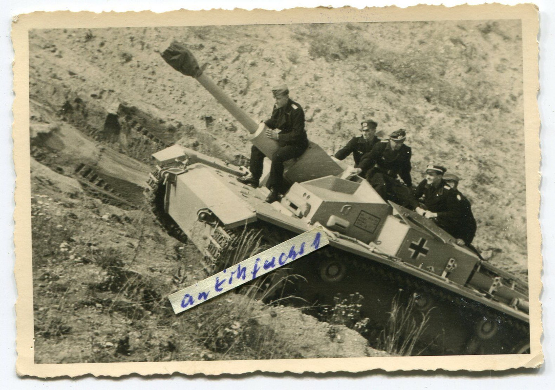 Panzer-Sturmgeschütz  Sturmhaubitze 1943