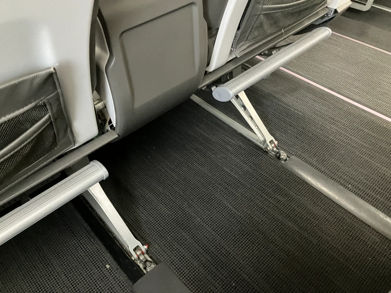 Alaska first class seat features