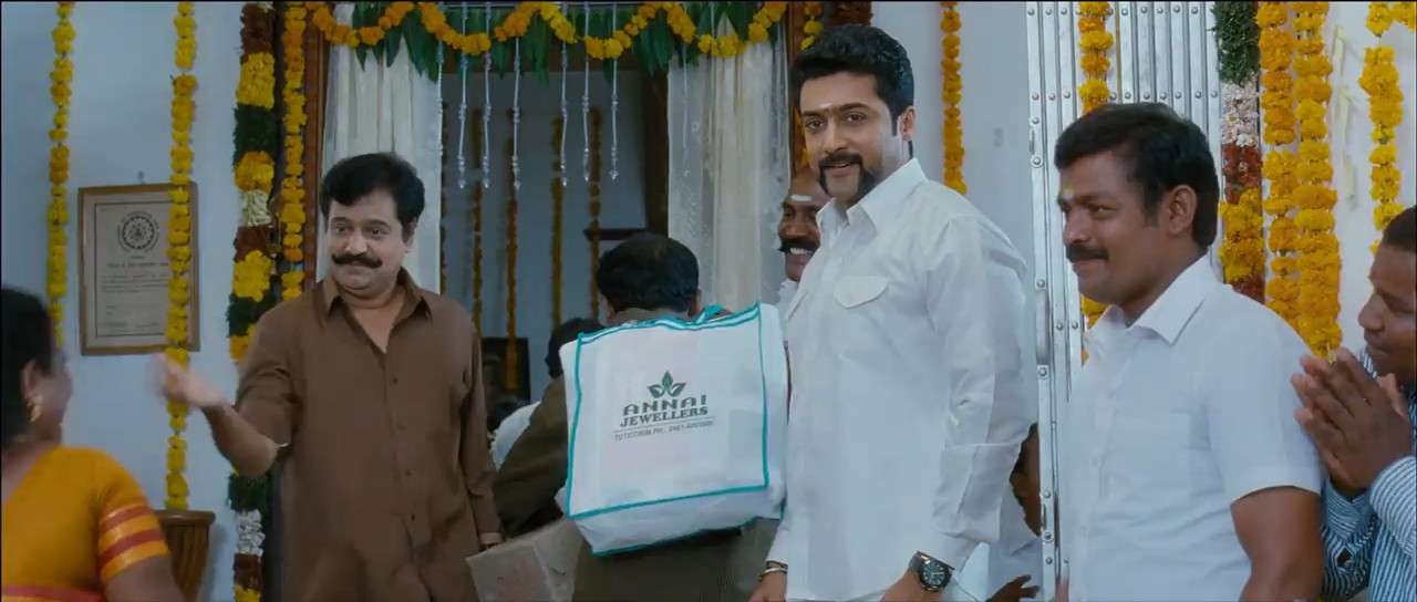 Singam 2 2013 BluRay [Tamil] 480p, 720p ESub Screenshot