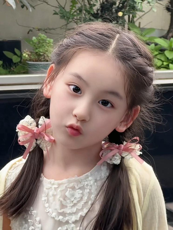 小白诺子,ロリータ,Lolita,萝莉塔,炉利,Loli,萝莉,亜炉,華炉,少女,甜妹