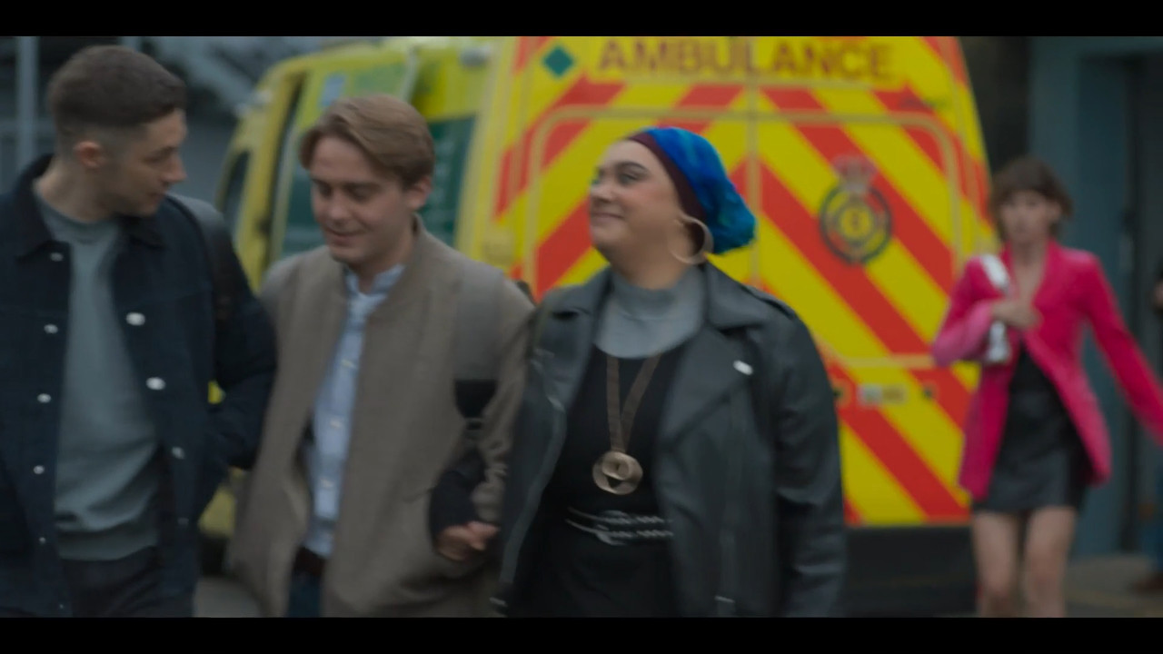 2023-04-08_21_35_BBC1_Casualty_37x26_Welcome-to-the-Warzone.mp4_snapshot_00.52.30.053