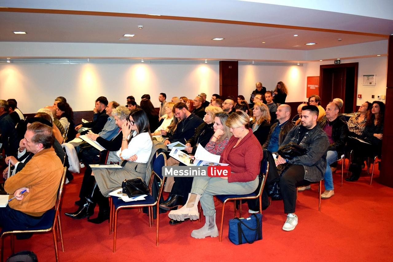 ANAPTYKSIAKH DSC 0192