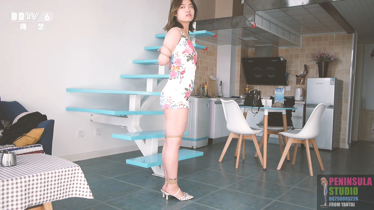 半岛束艺 海语后高手捆绑双腿双脚取外卖，小哥拒绝松绑.mp4_20190808_093118.668