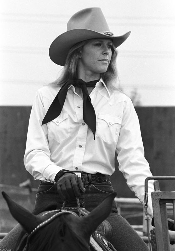 lindsay_wagner_c22