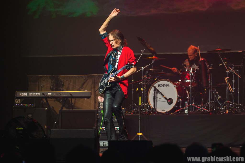 [Obrazek: 2023-05-03-Steve-Vai-009.jpg]