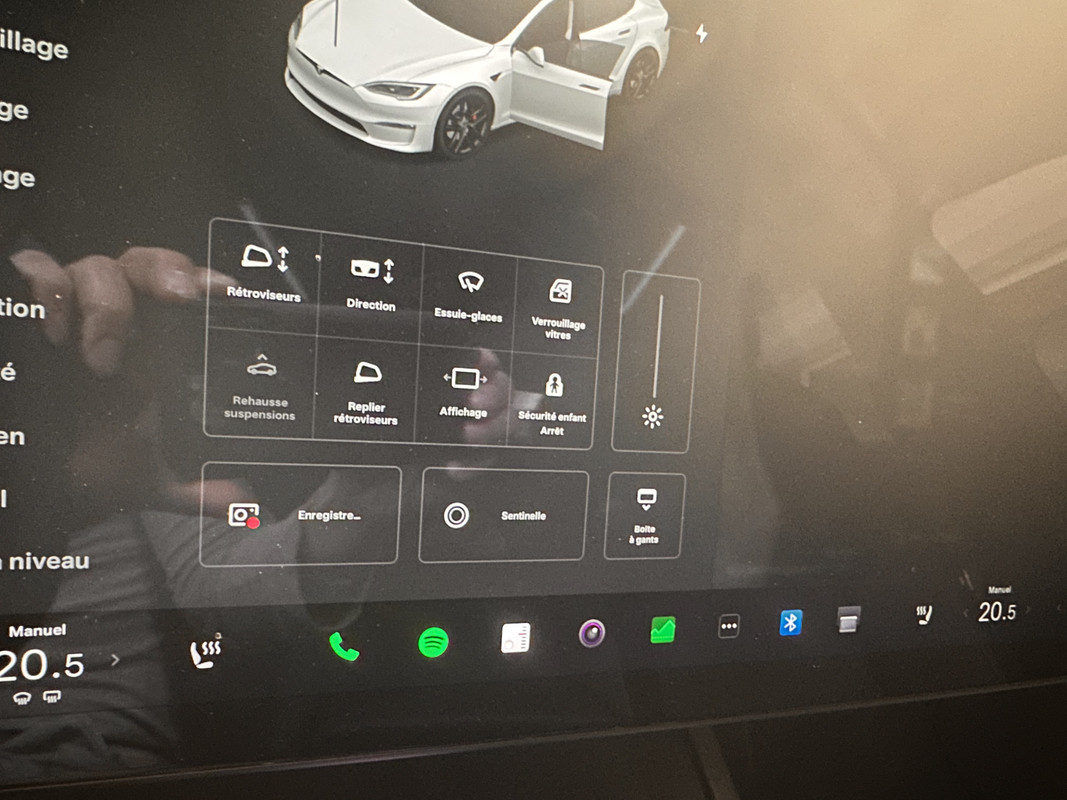 7DCE8F57-A3F5-40B0-90C1-09BE819AA31E