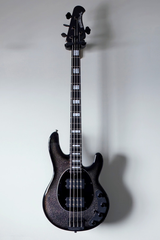 6 Ernie Ball Music Man Stingray