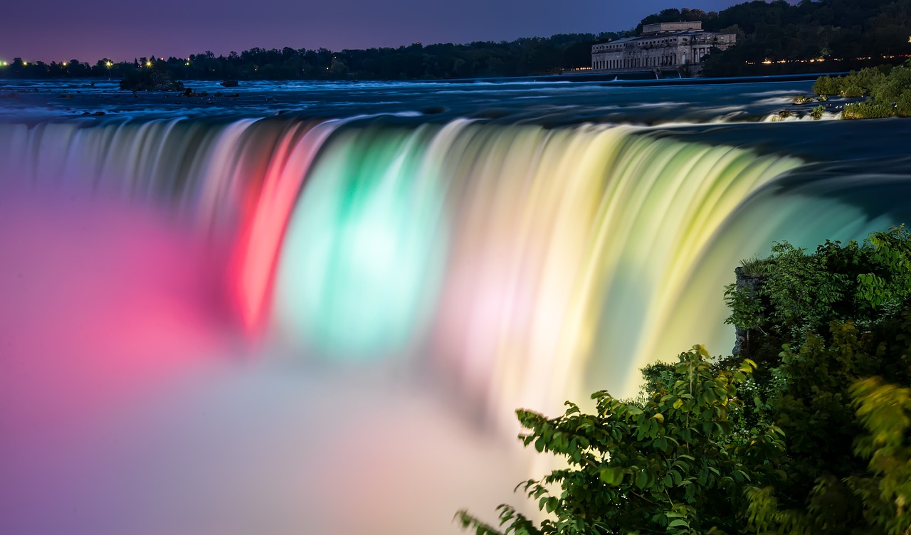 multi-waterfall-amazing-3750836-1280.jpg
