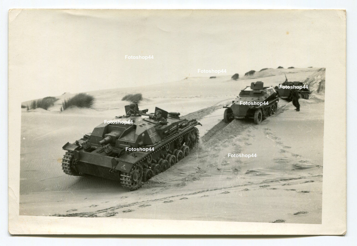 Foto_Panzer_Sturmgesch_tz_Stug_Halbkette_SDKFZ (