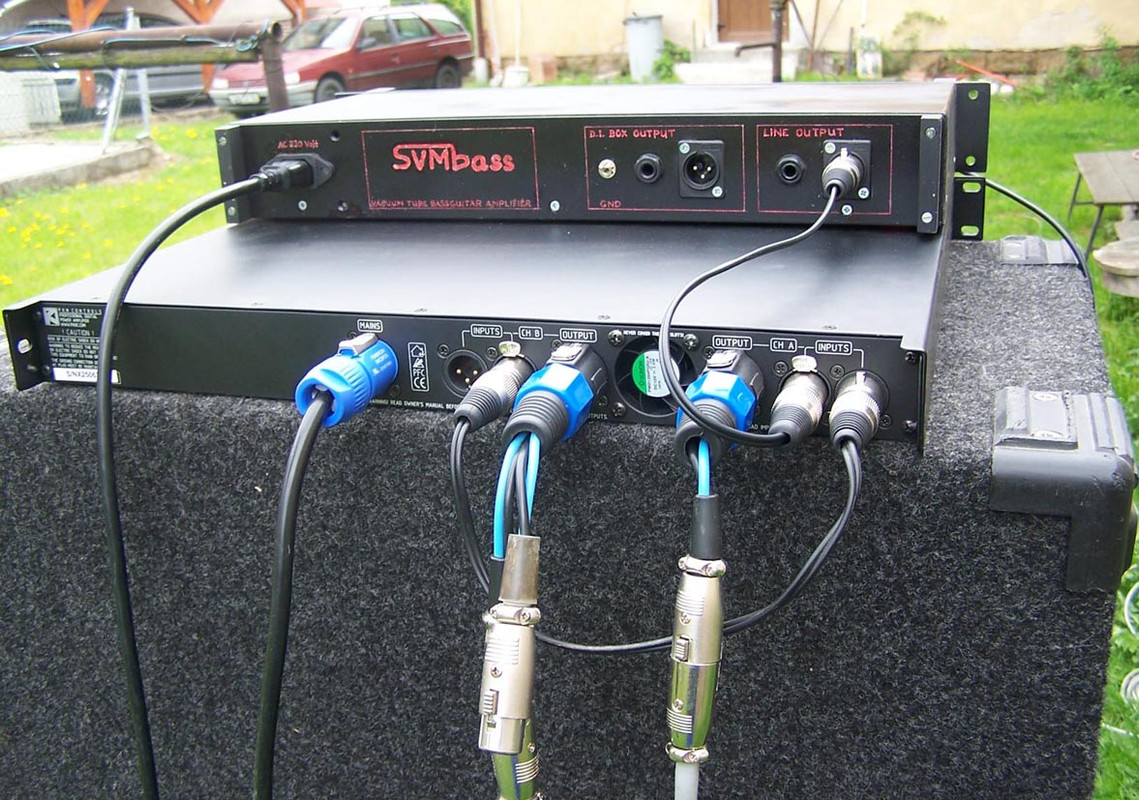 84_4_lc-2002_svmbass_preamp_pohled_na_konektory_