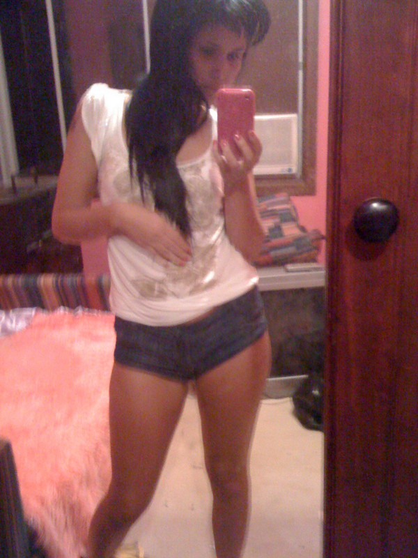 Otra nena amateur desnuda y embarazada