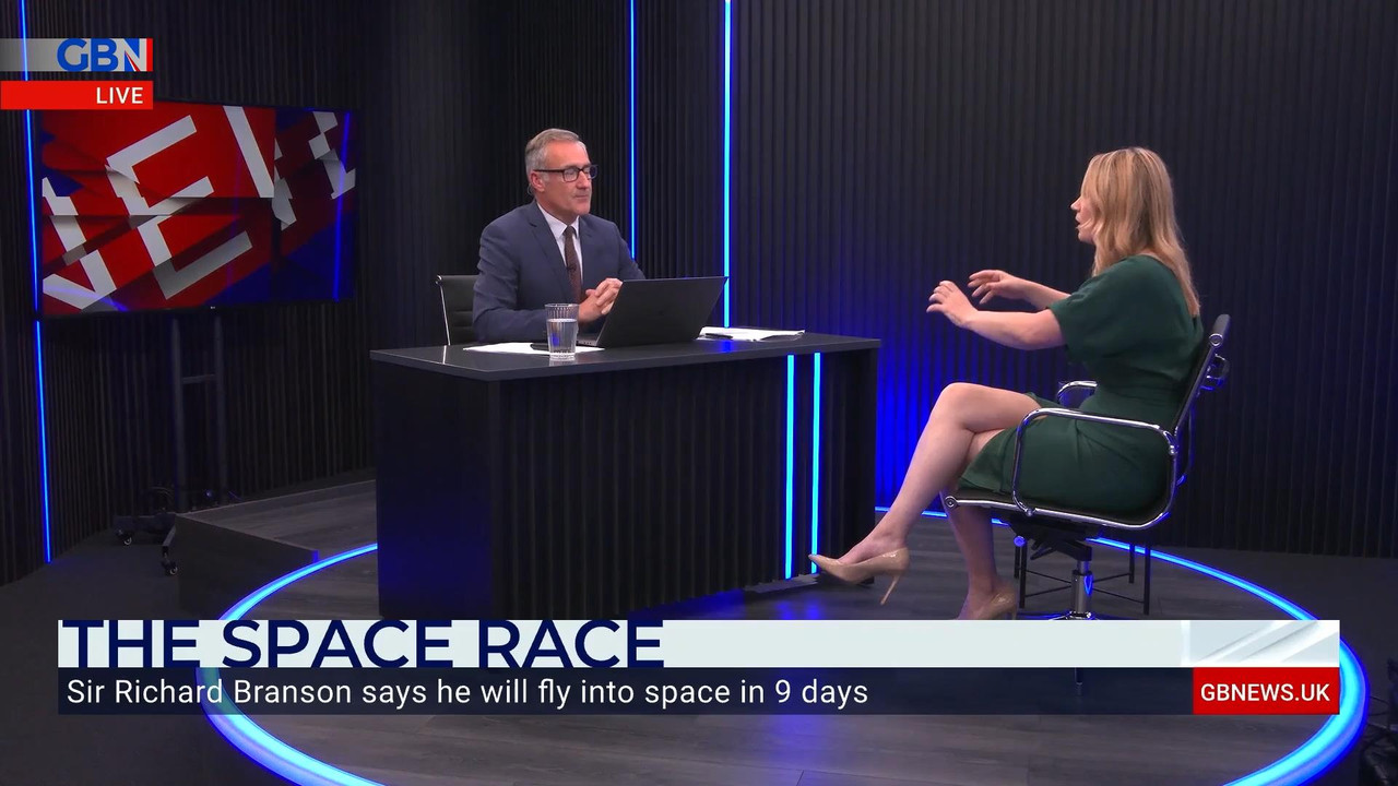 Space race Branson and Bezos will fly to space.mp4_snapshot_04.37_[2021.07.02_23.14.57]