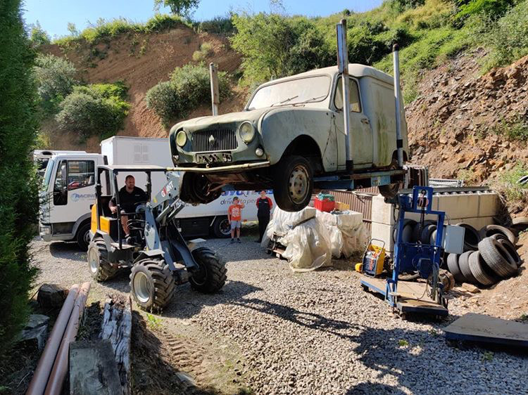 FB9F7AA9-E59E-4182-A54A-6D02F66AF7C4