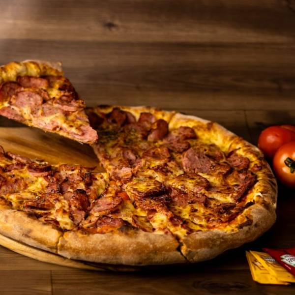 2 Pizza Gigante + 2 Refrigerante 2 Litros