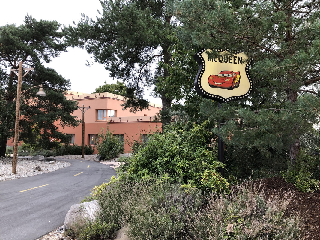 Disney's Hotel Santa Fe (1) (1)