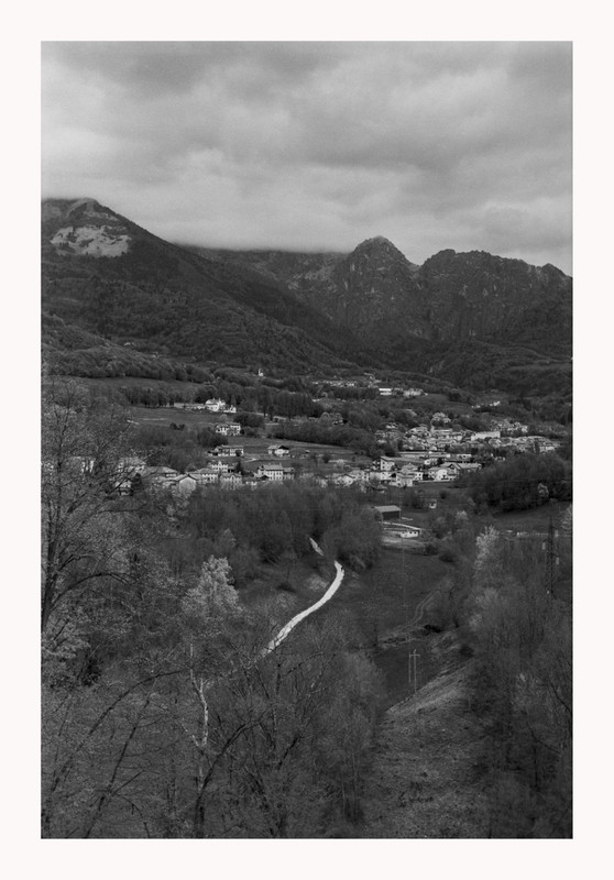 Leica IIIC_Summitar 50mm_25 apr 2022_08bordo (893x1280)