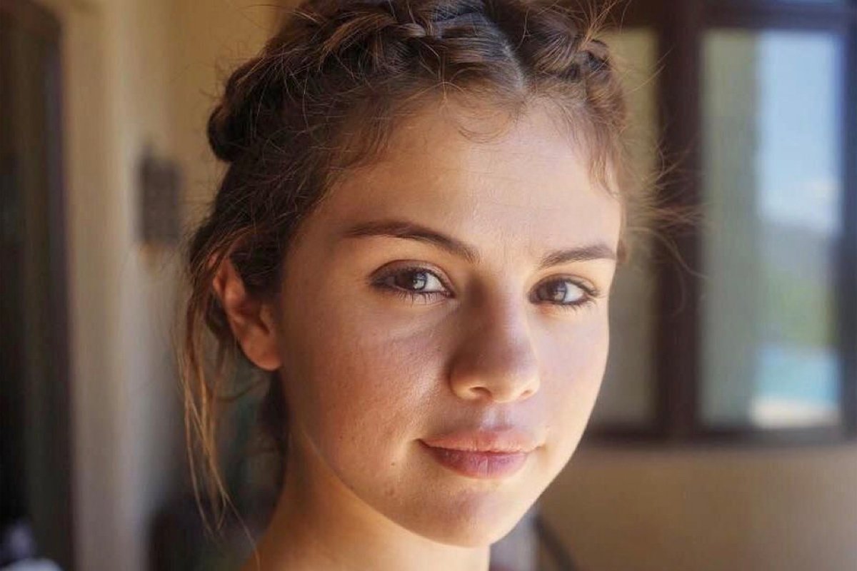 Selena Gomez muestra cómo luce su piel sin filtros