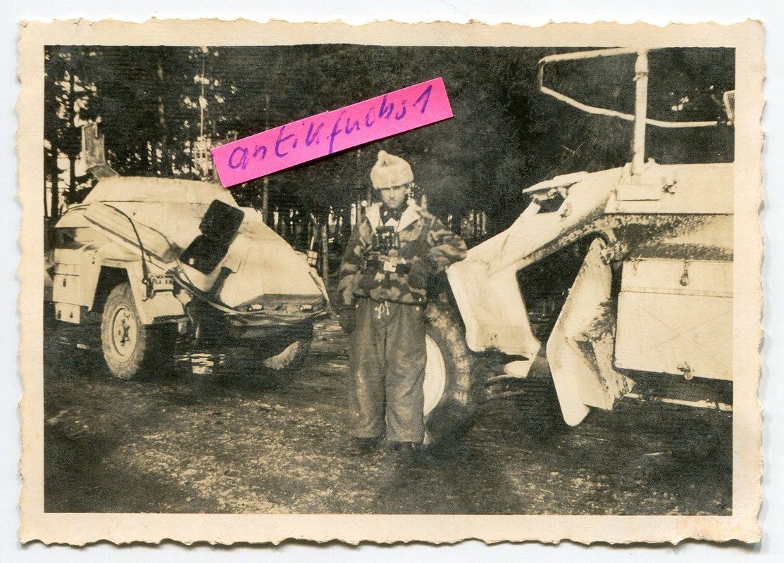 2 weiße Schützen-Panzer vom Pz.Rgt.3 auch mit Fu