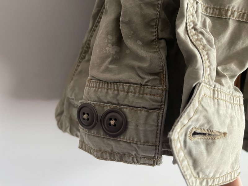 2FCA4997-0D33-4A87-8C8D-A899E58842FC