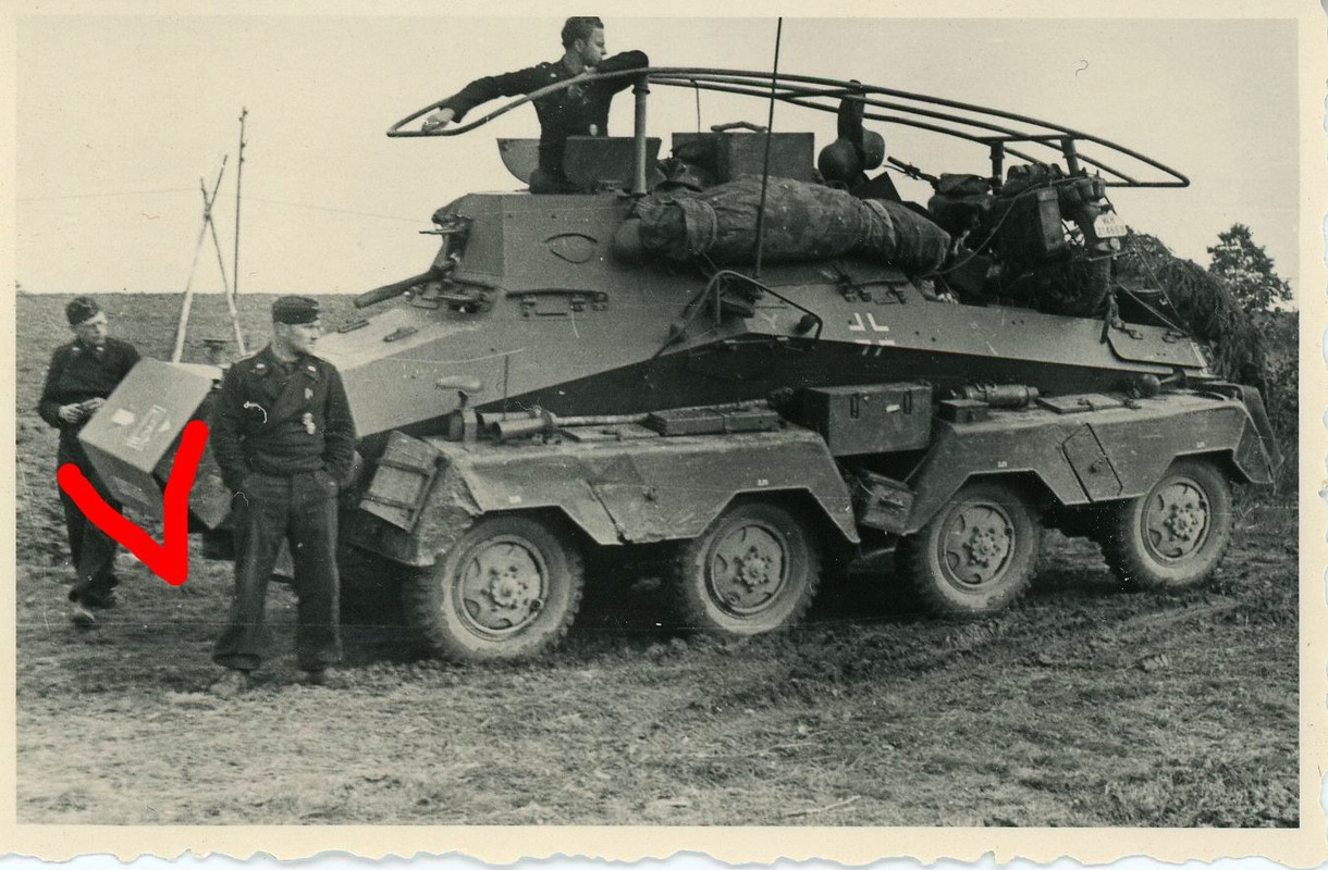 8 Rad Panzerspähwagen Panzer Vormarsch Foto