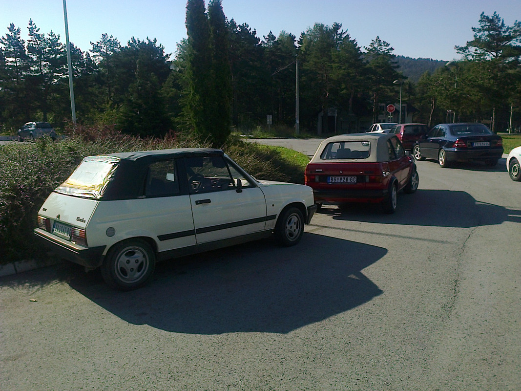 Albanija ... sa spuštenim krovom i BG tablicama ... Fotografija2131