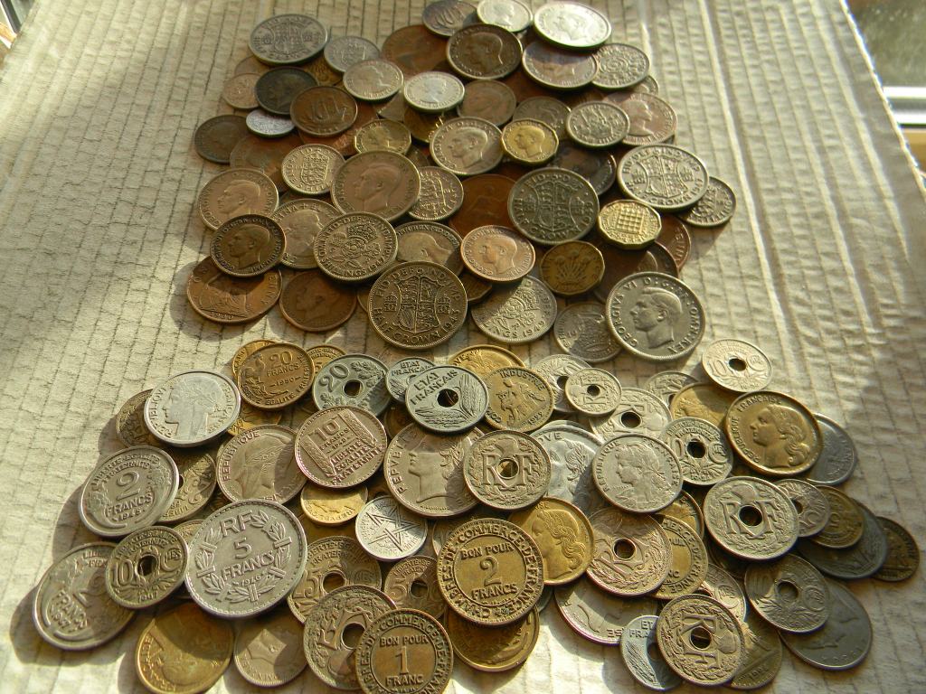 Купить старые монеты. Старинные монеты. Антикварные монеты. Древние монеты. Самые древние монеты.