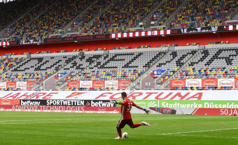 2020-10-16-11-26-34-Fortuna-D-sseldorf-am-Sonntag-ohne-Zuschauer-gegen-Jahn-Regensburg