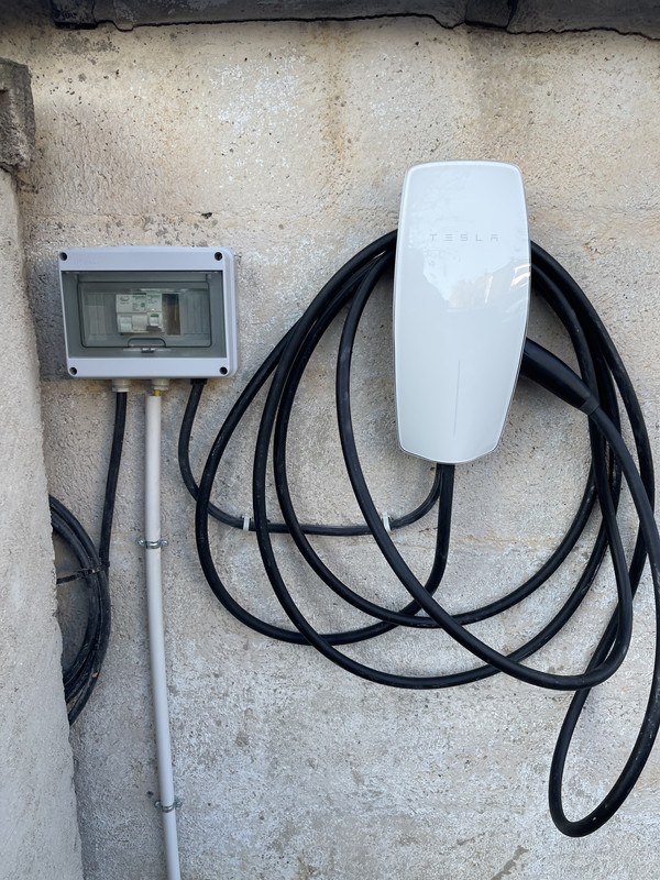 F1A817D2-A767-47F5-AEC6-2B794D786DCC