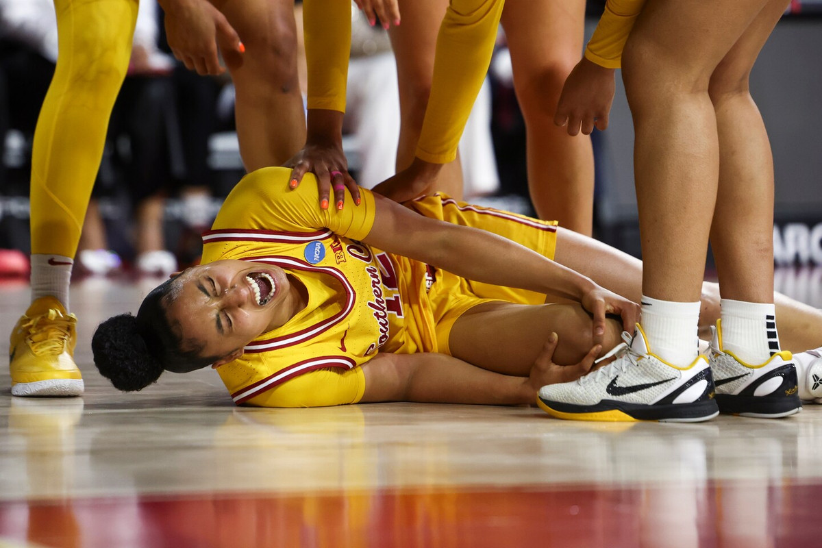 JuJu Watkins Shocking Injury During March Madness