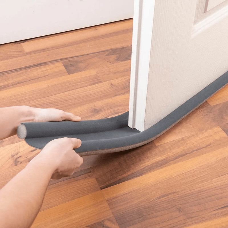 Instalaci&oacute;n sencilla bajo puerta