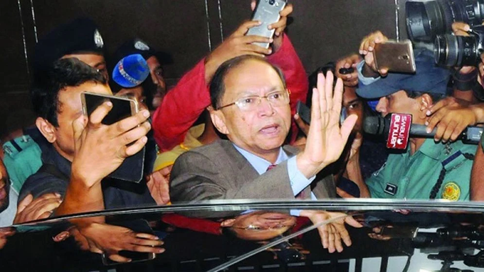 আমি কানাডায় স্ট্যাটাসবিহীন একেবারে ভাসমান ব্যক্তি: এস কে সিনহা