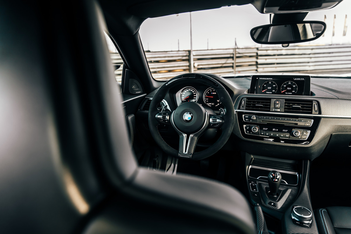 P90386203_highRes_bmw-m2-competition-w