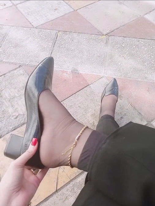 درمن قیامتی برپاست دوباره زن بودنم را هوار کشیده ام…💎💜 شخصیت خوب همیشه جذابه 👌 نظرات با احترام خواند