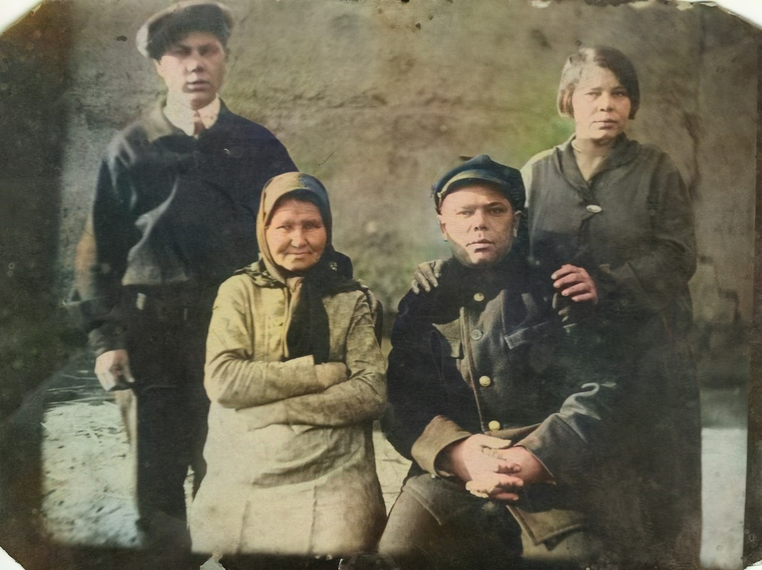 Грузинцевы_Аполлинария Харитоновна_Антонина_Илья_Георгий