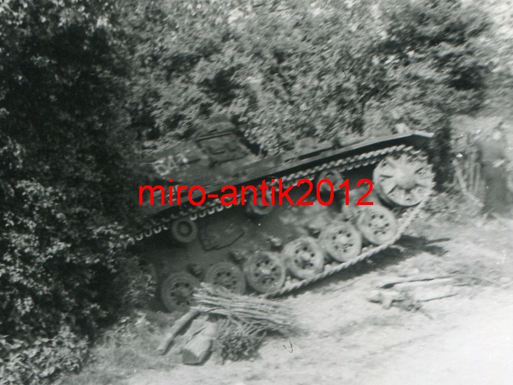 Foto, Wehrmacht, zerstörter Panzer III, Nahaufna