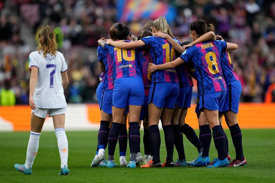 Barcelona vs Real Madrid femenil rompe récord mundial de asistencia