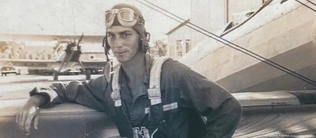 El teniente Gilbert Haldeen Myers